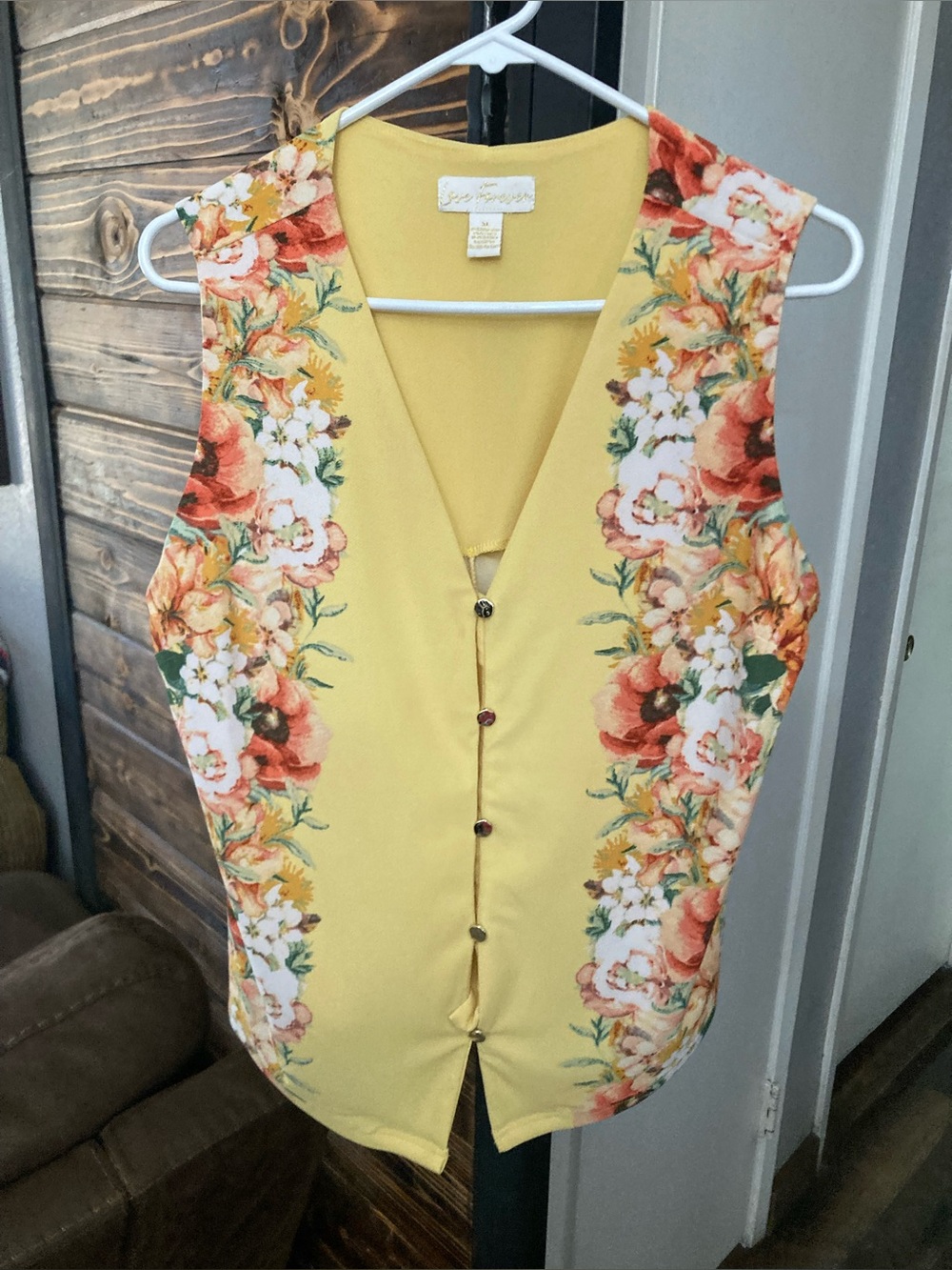 Woman’s Tank Top Size XL